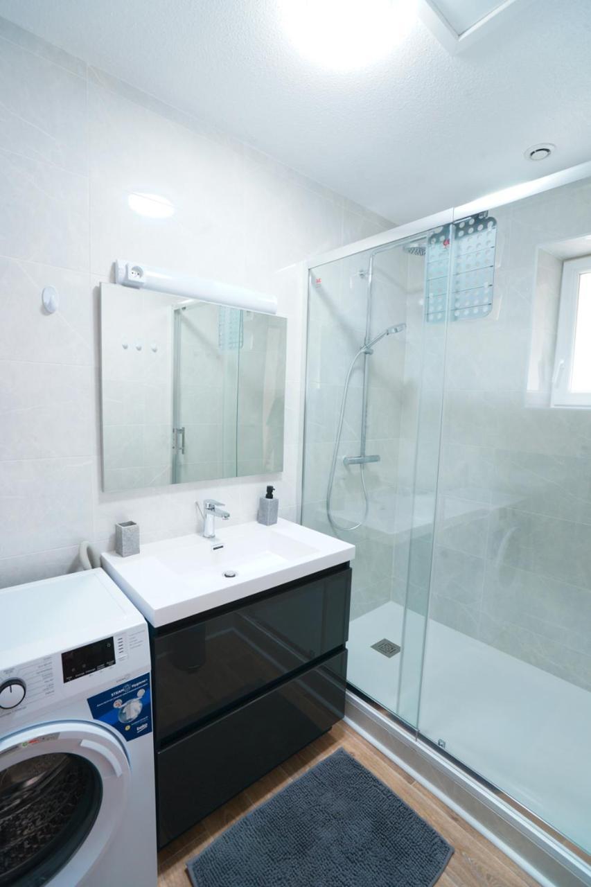 Appartement Du Forum,La Gare, 50 M2 , Climatisation, Garage, Cour Narbonne Exterior foto